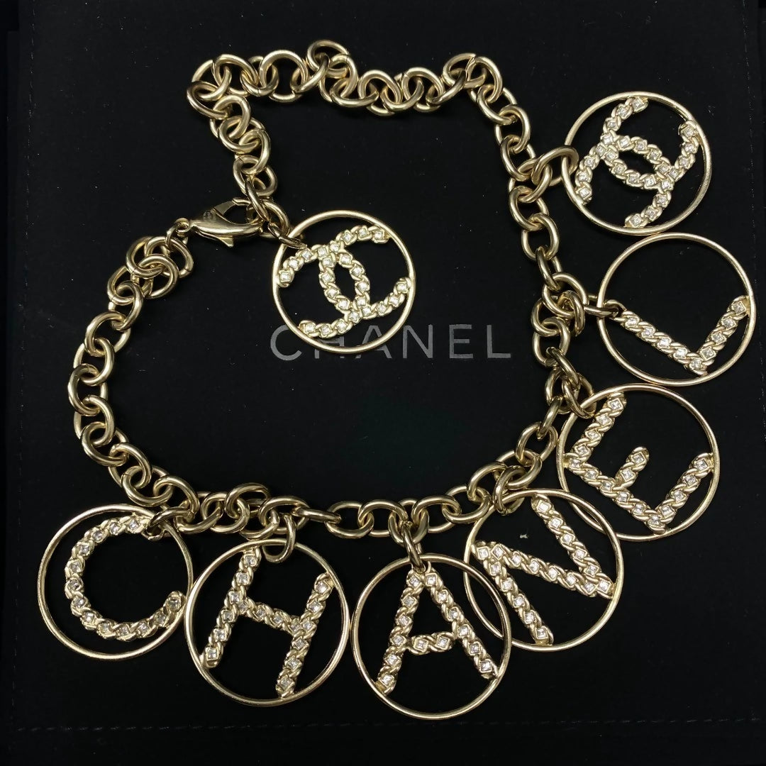 Chanel 19B cc letter necklace