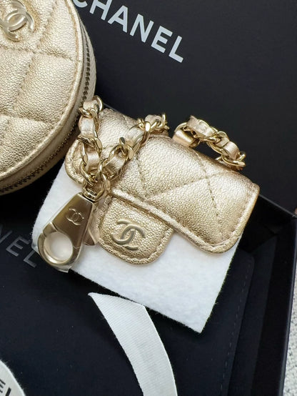 Chanel 25C  Vic Limited Edition Gold Twin Star Headphone Bag