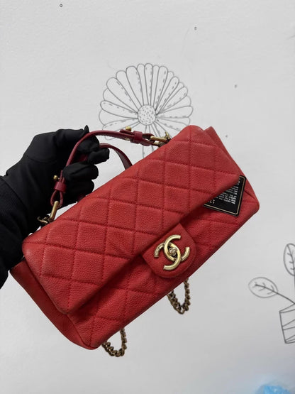 Chanel small red and gold color-blocked hobo bag with letter shoulder strap