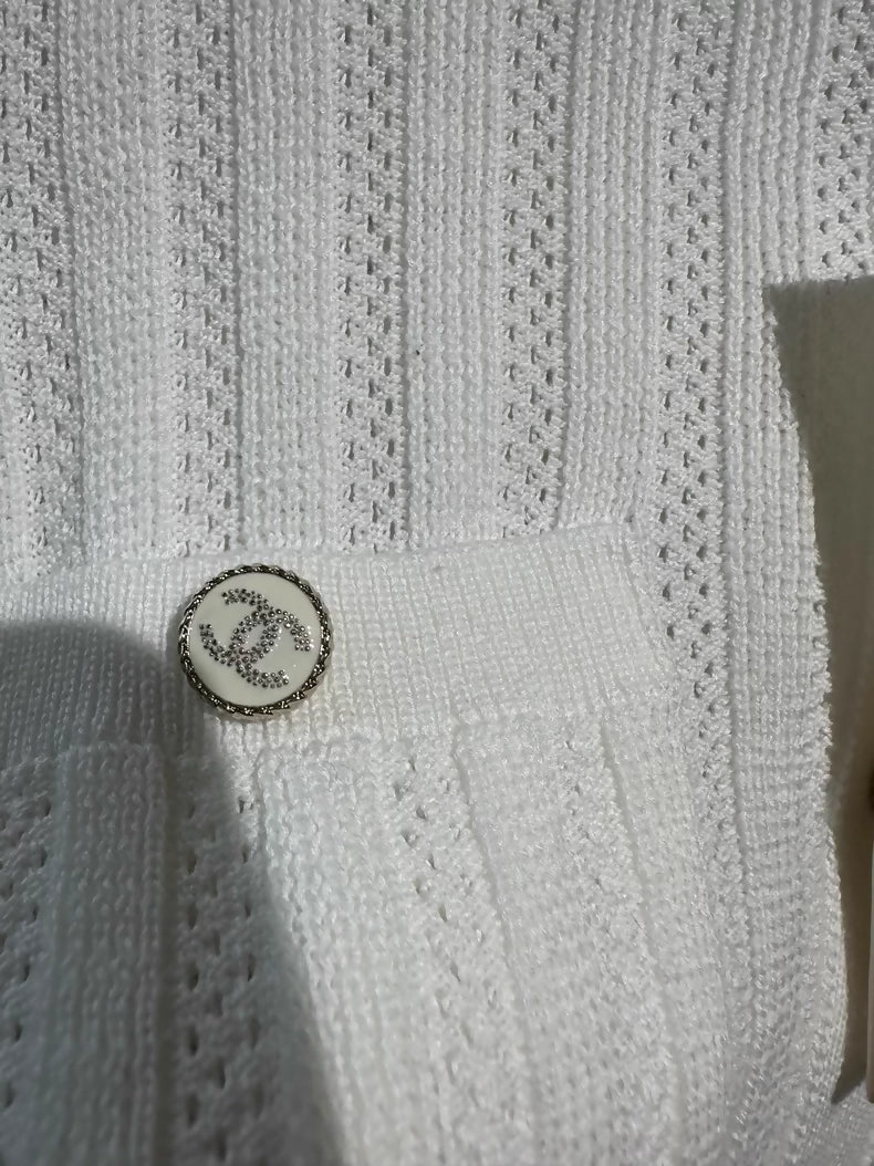 Chanel 21P off-white cardigan