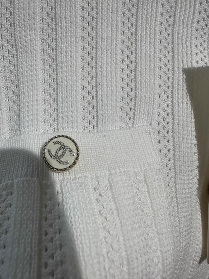 Chanel 21P off-white cardigan