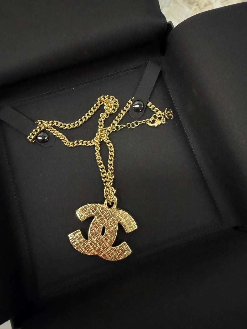 Chanel 24A double C necklace