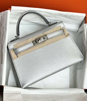 Hermès Mini Kelly 20 Argent (Metallic Silver) Chèvre Leather with Metallic Hardware