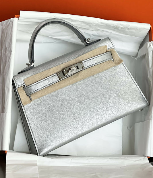 Hermès Mini Kelly 20 Argent (Metallic Silver) Chèvre Leather with Metallic Hardware