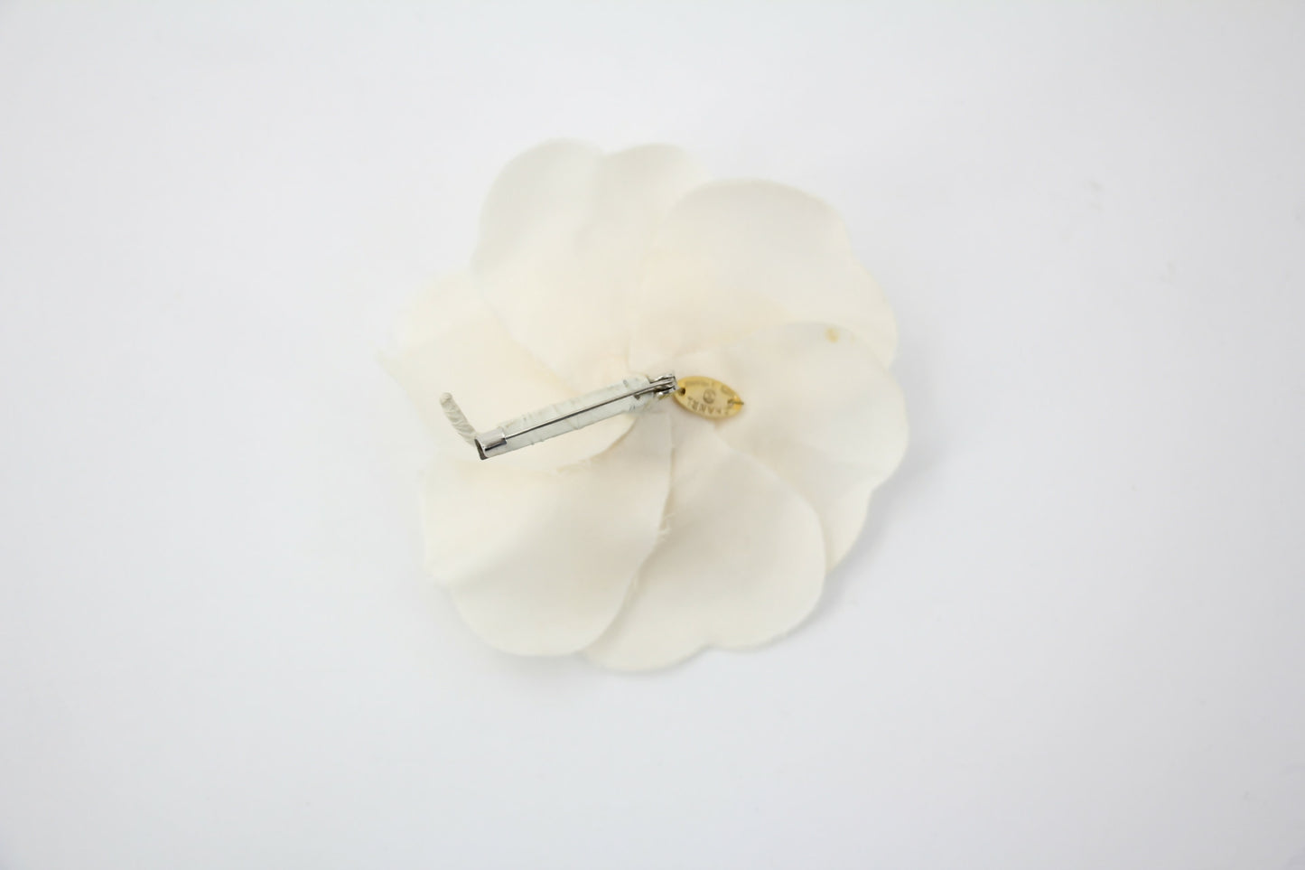 Chanel Vintage 81-85 White Silk Camellia Brooch