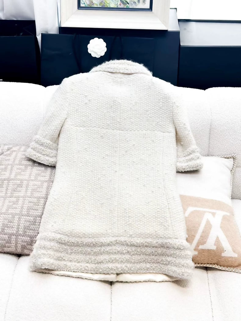 Chanel 18A ecru tweed dress/jacket