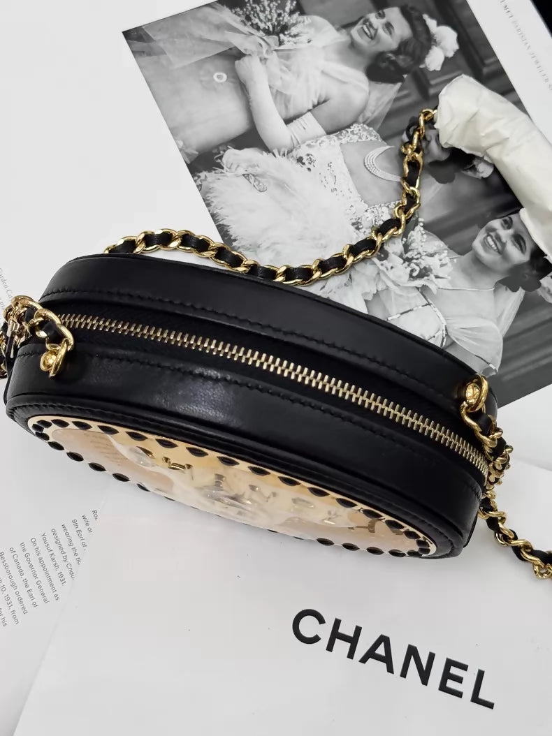 Chanel 22B black and gold round chain bag