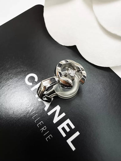 Chanel Coco Crush single clip-on earring, white gold, single diamond,