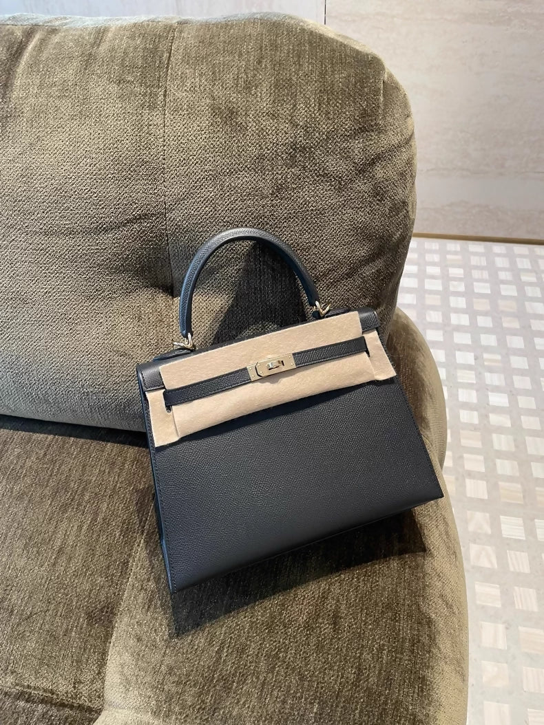 Hermes Kelly 25 8P grey Epsom leather light gold harwdare