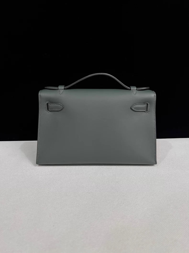 Hermes Kelly Pochette Vert mangrove swift leather with Light Gold hardware