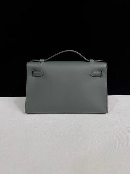 Hermes Kelly Pochette Vert mangrove swift leather with Light Gold hardware