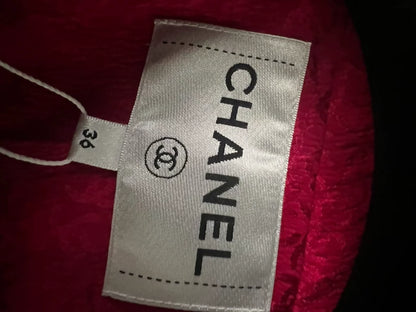 Chanel 21k fuchsia tweed jacket