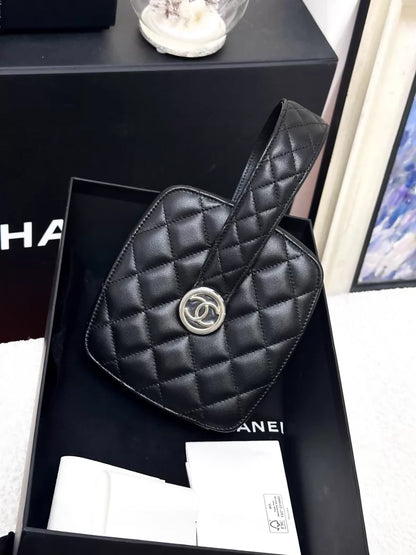 Chanel 22S black make up evening bag