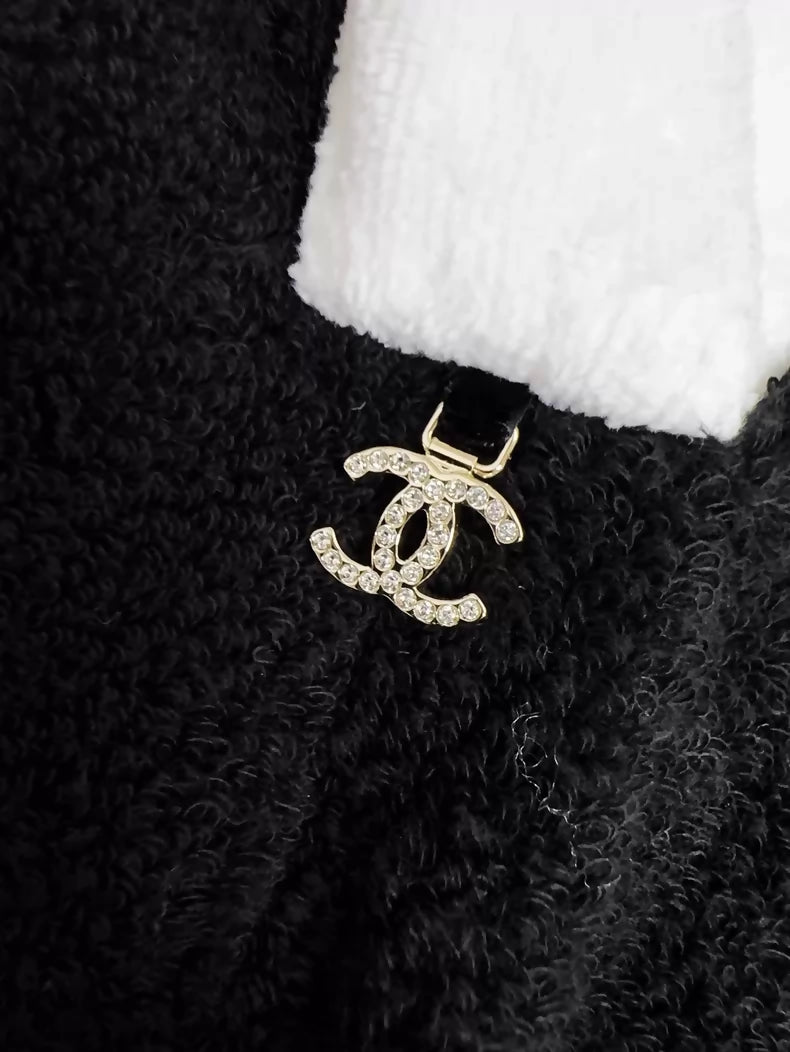 Chanel 23M black and white top