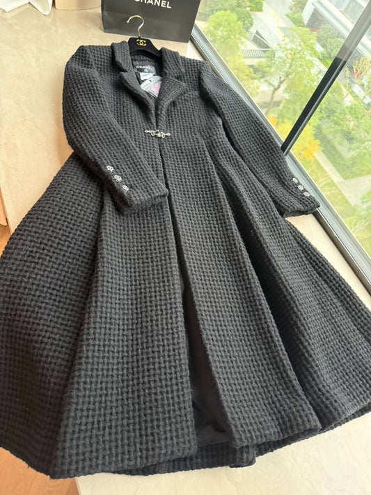 Chanel 2015 Paris-Salzburg black tweed coat