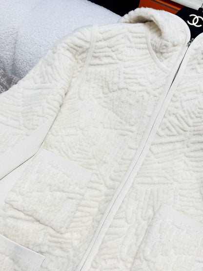 Chanel 21N Coco neige ecru jacket