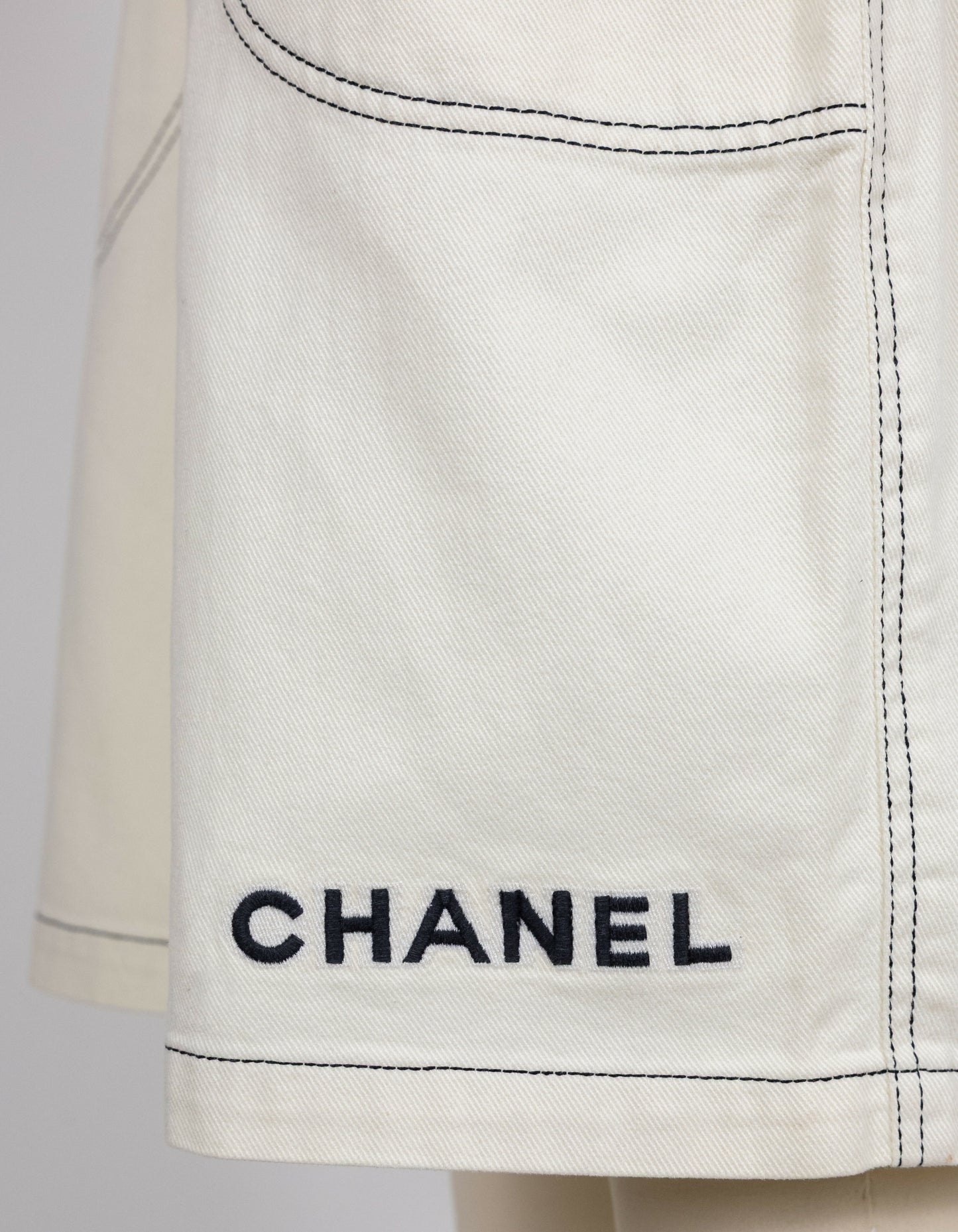 Chanel Vintage White High-Waisted Shorts