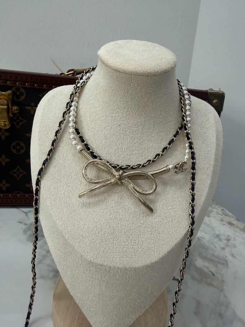 Chanel 22S Double Bow Leather Choker Necklace