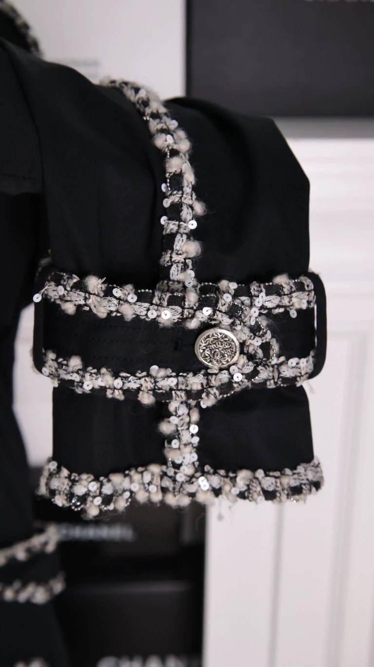 Chanel Spring/Summer 2004 Runway Black and White Tweed Coat