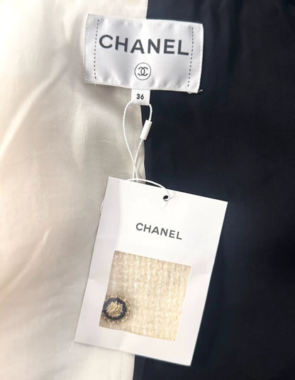 Chanel 20A Black and White ecru tweed jacket