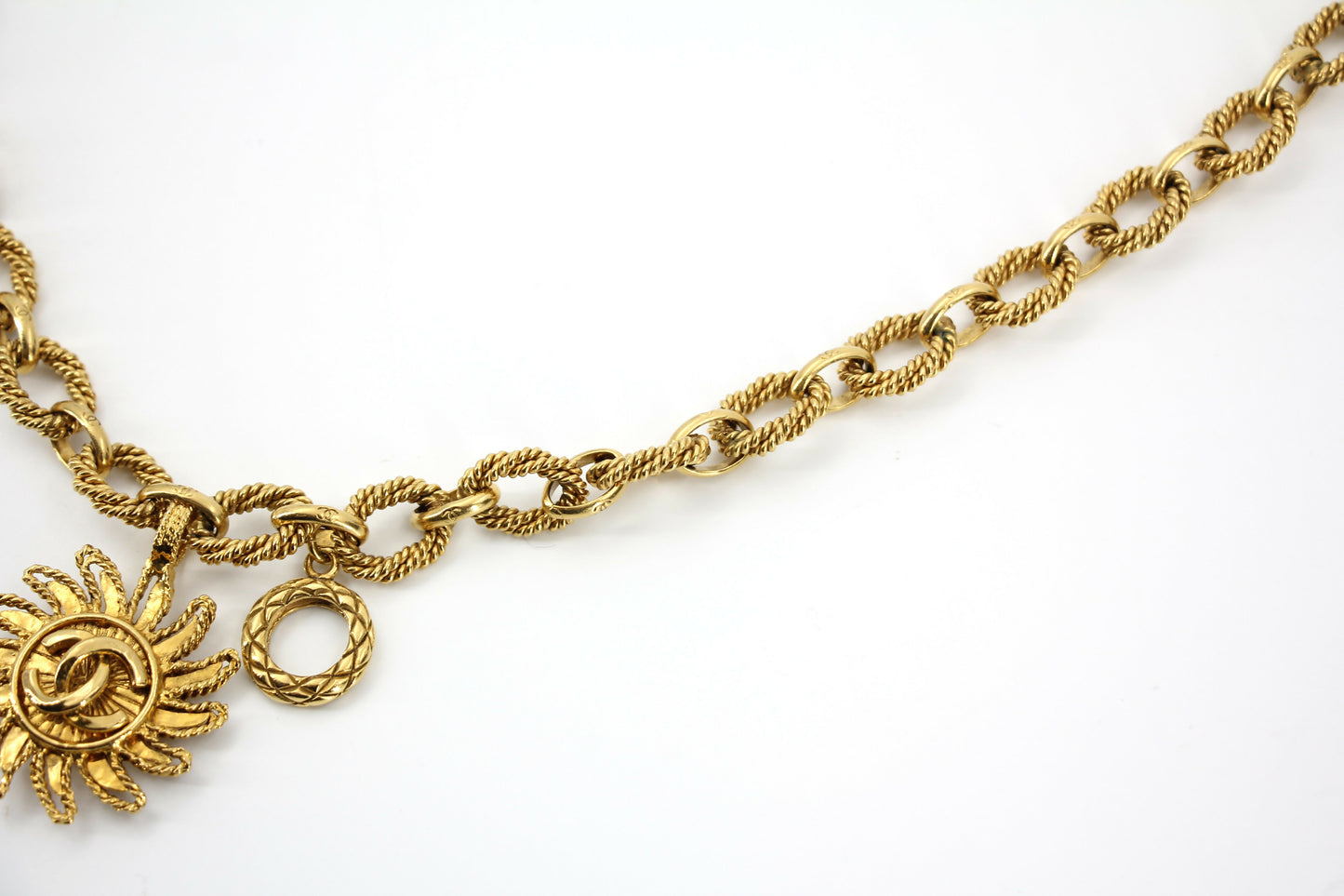 Chanel Vintage 94A Gold-plated Pendant Sun CC Chunky Chain Long Necklace