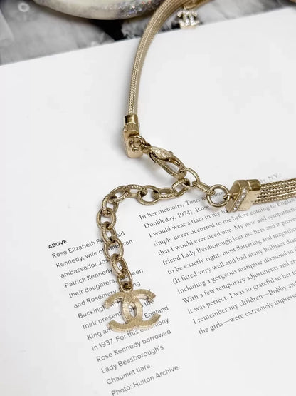 Chanel 2024 Fall/Winter collection gold bow necklace