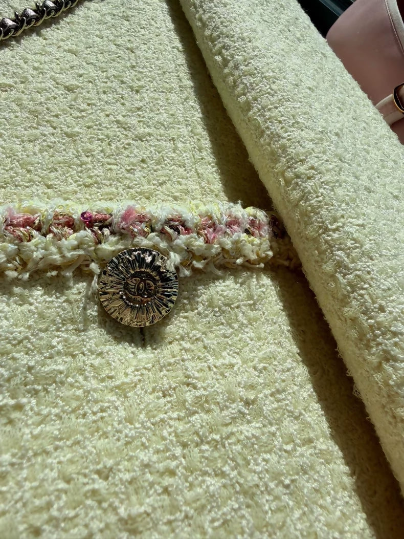 Chanel 26C light yellow ecru Jacket