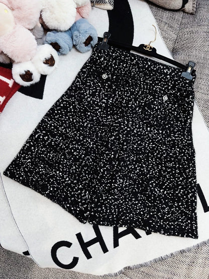 Chanel 23k black and white tweed shorts