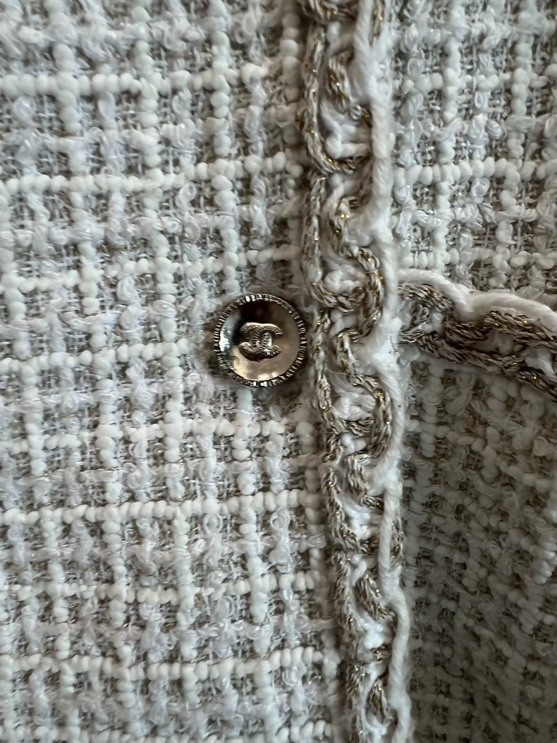Chanel 25C white tweed jacket