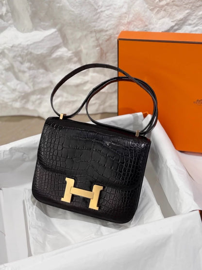 Hermes Constance 19 Black shiny crocodile leather Gold Hardware