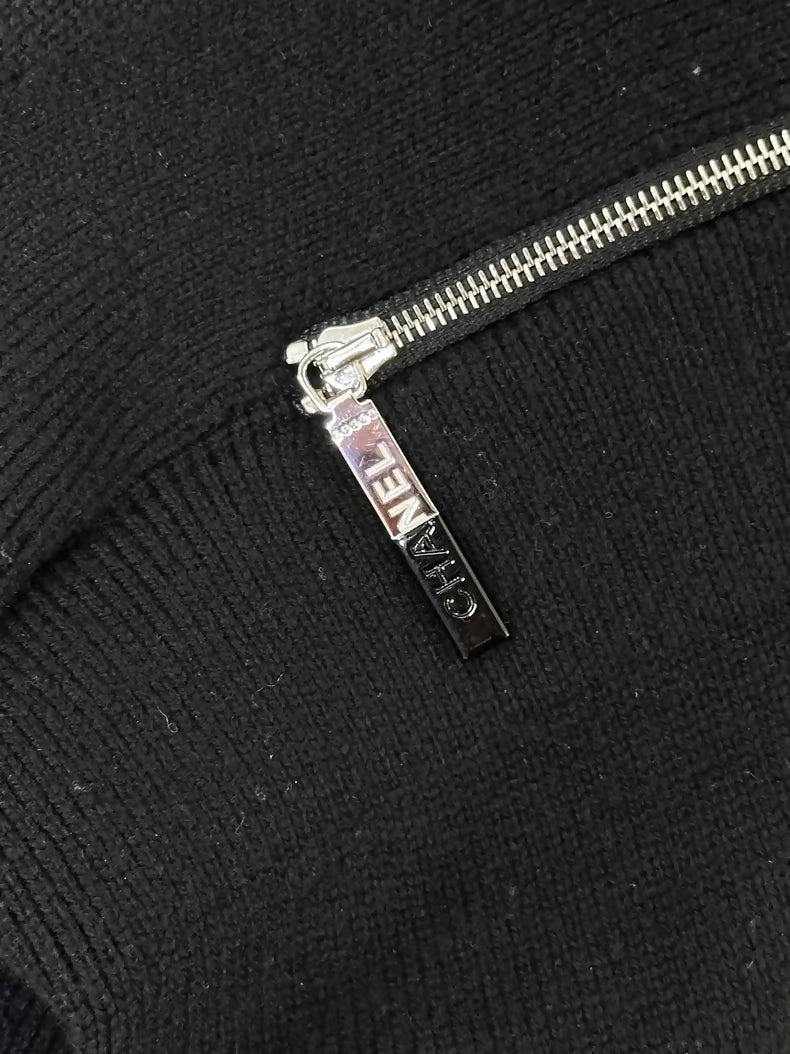 Chanel 25p Black Knit Reversible Cashmere Cardigan
