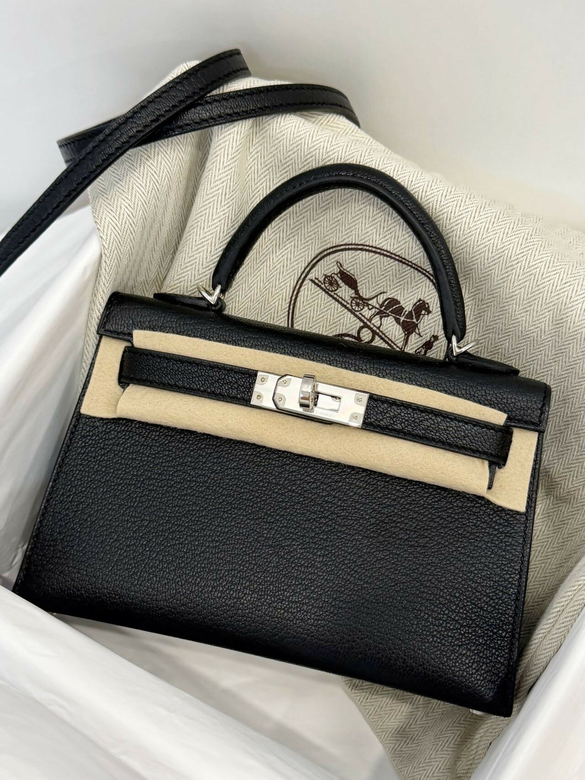 Hermès Mini Kelly II Special Order (HSS) Noir / Black Chèvre Leather paired with Vert Origan Interior & Palladium Hardware W Stamp