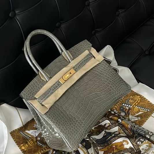 Hermès Birkin 30 Turtledove Gray Shiny Crocodile Leather with Gold Hardware
