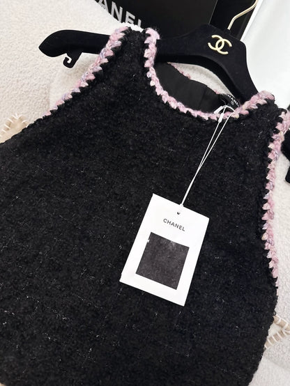 Chanel 24K Black/Pink tweed top
