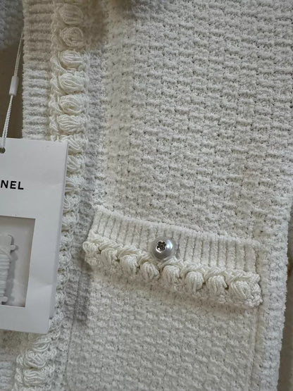 Chanel 25p knit beige cardigan