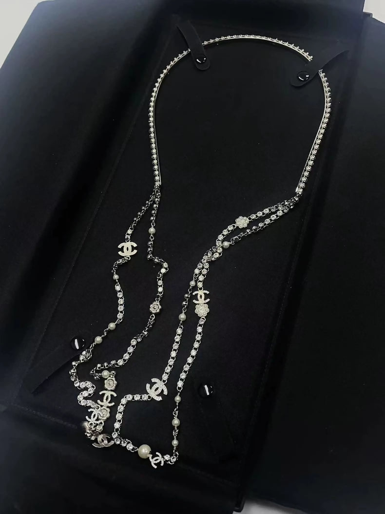Chanel 21k tassel headband with full diamonds