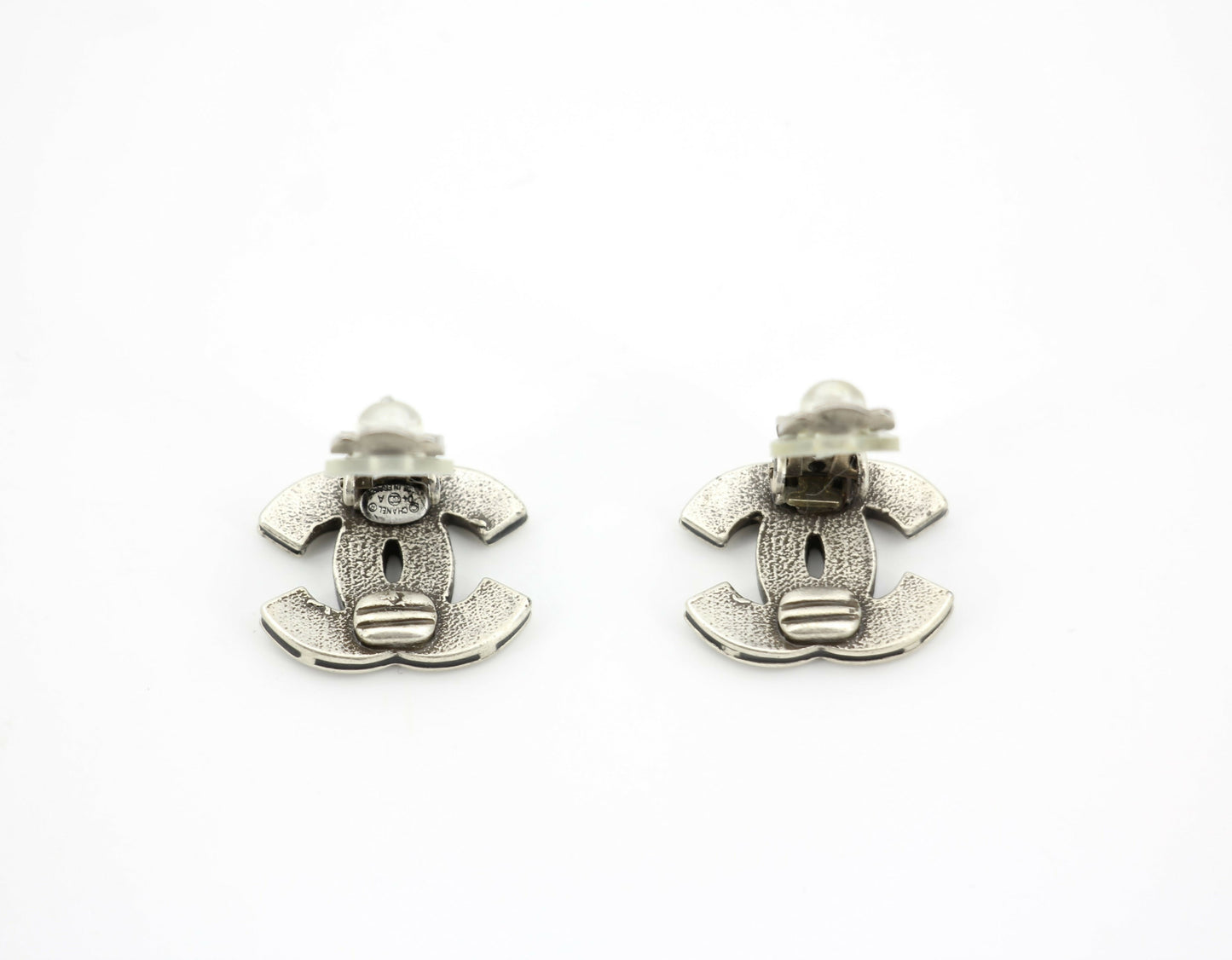 Chanel Vintage 04A Metal Black Silver CC Clip-on Earrings