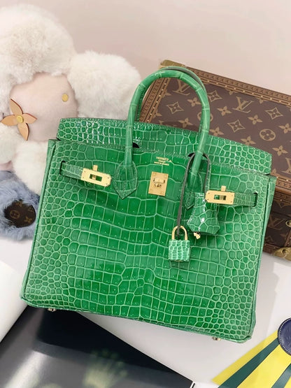 Hermès Birkin 25 cactus green shiny crocodile leather gold hardware