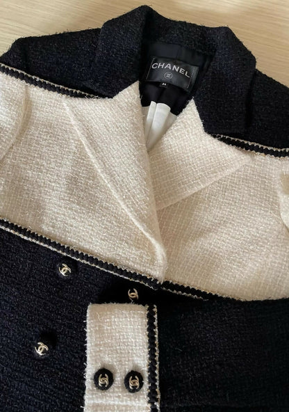 Chanel 20A Black & ecru tweed Jacket