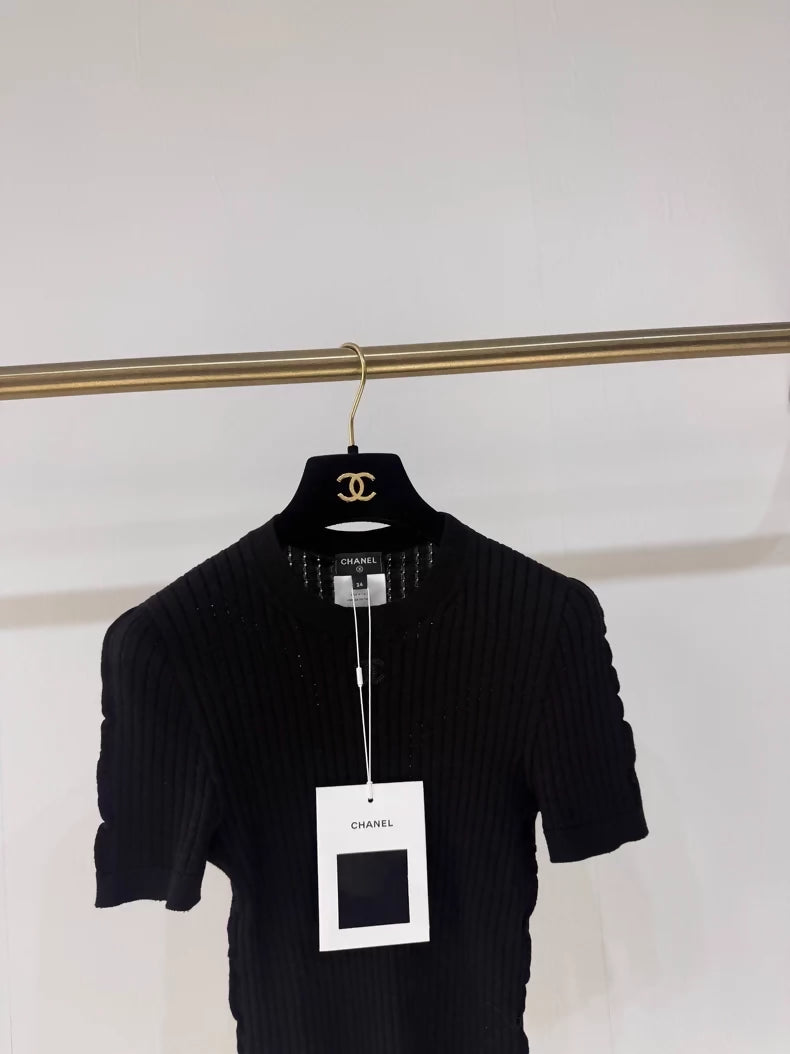 Chanel 22S black top