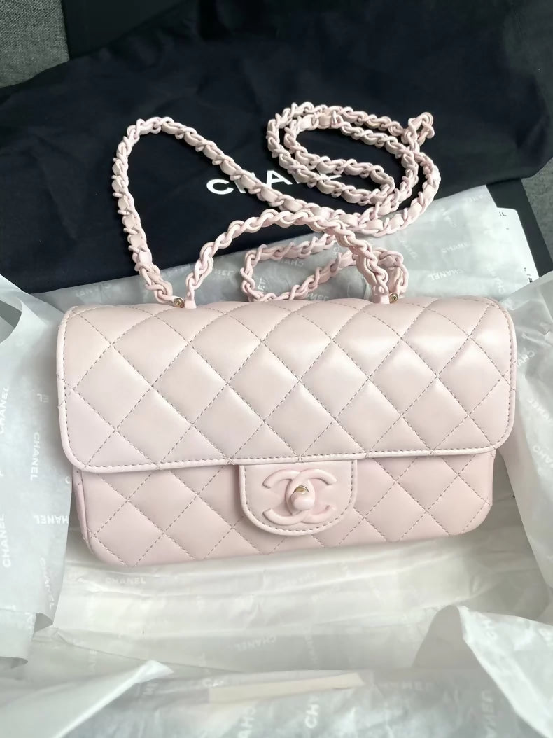 Chanel 25C light pink quilted lambskin chain bag