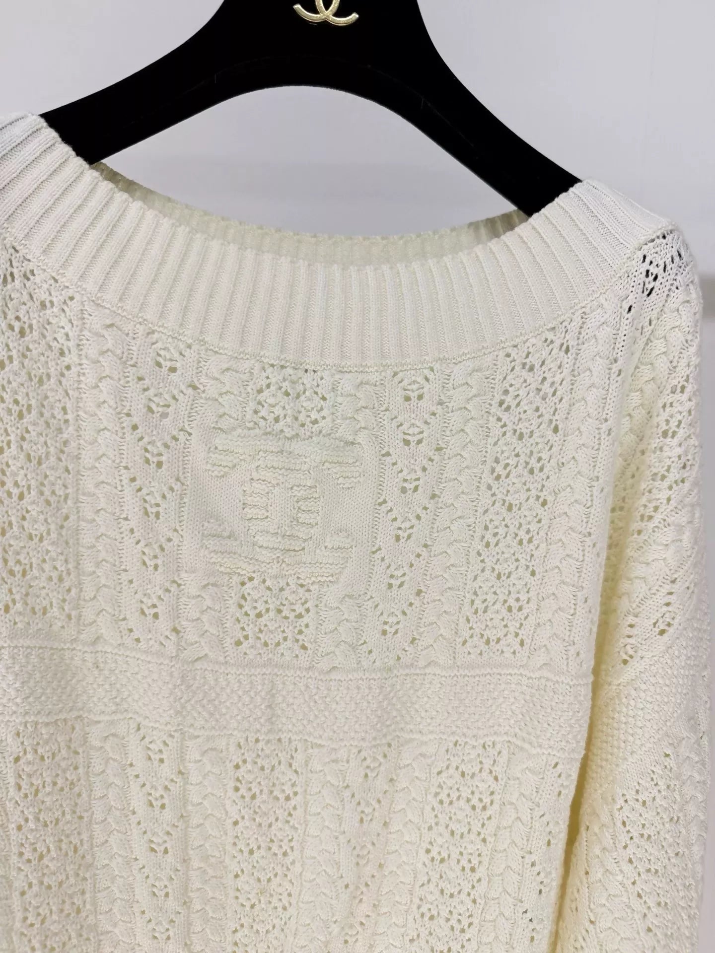 Chanel 24m coco beach knit top