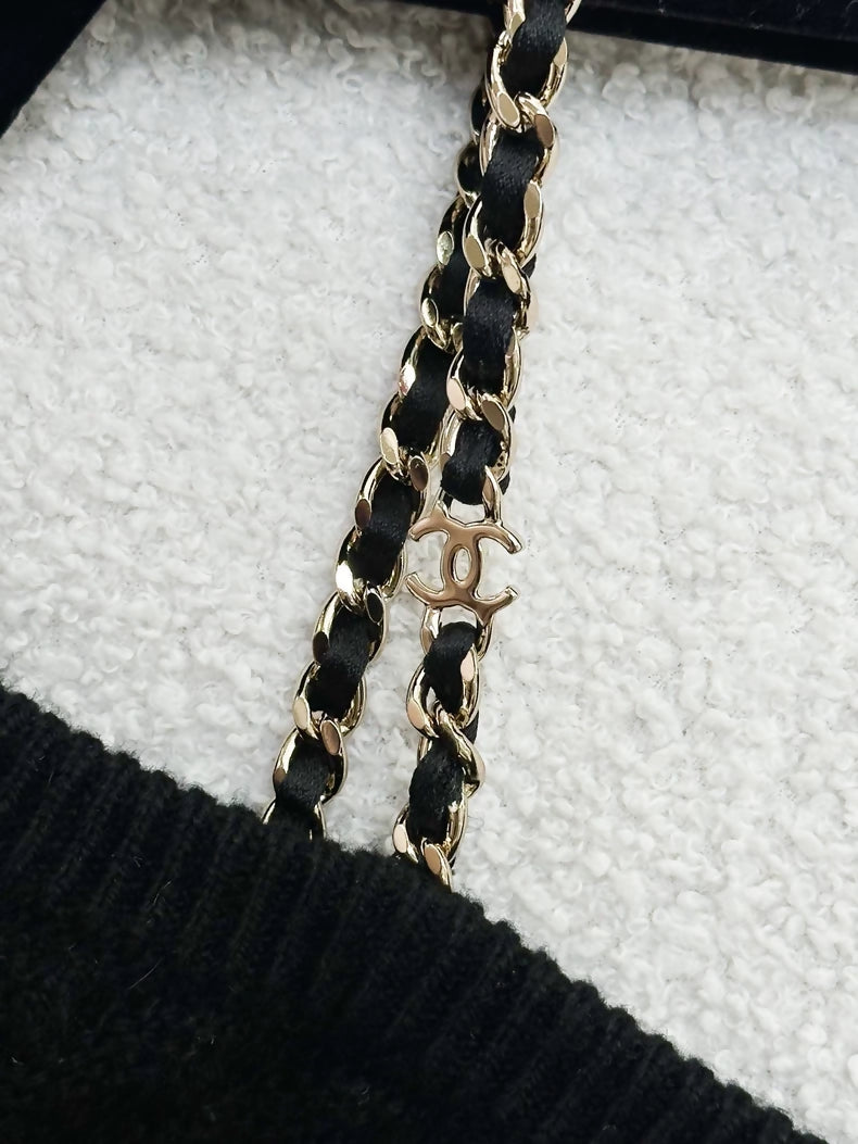 Chanel 23B black cashmere top