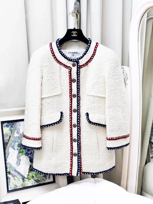 Chanel 18B ecru white tweed jacket