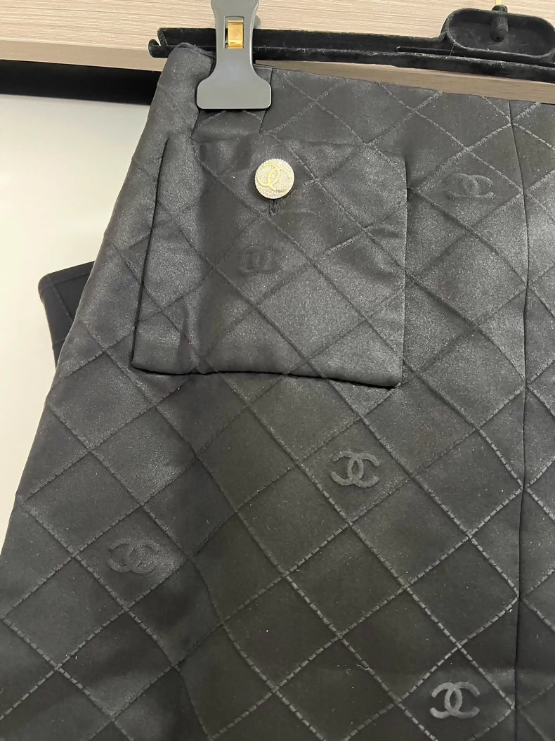 This Chanel silk skirt