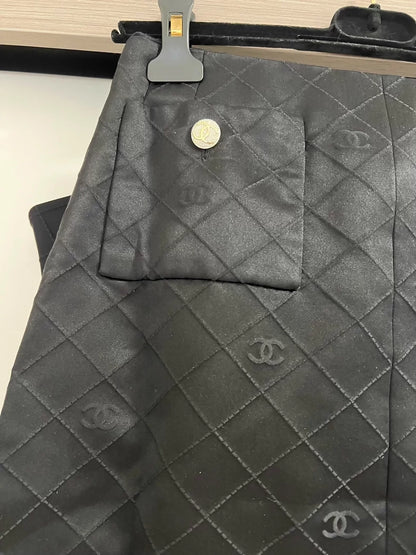 This Chanel silk skirt