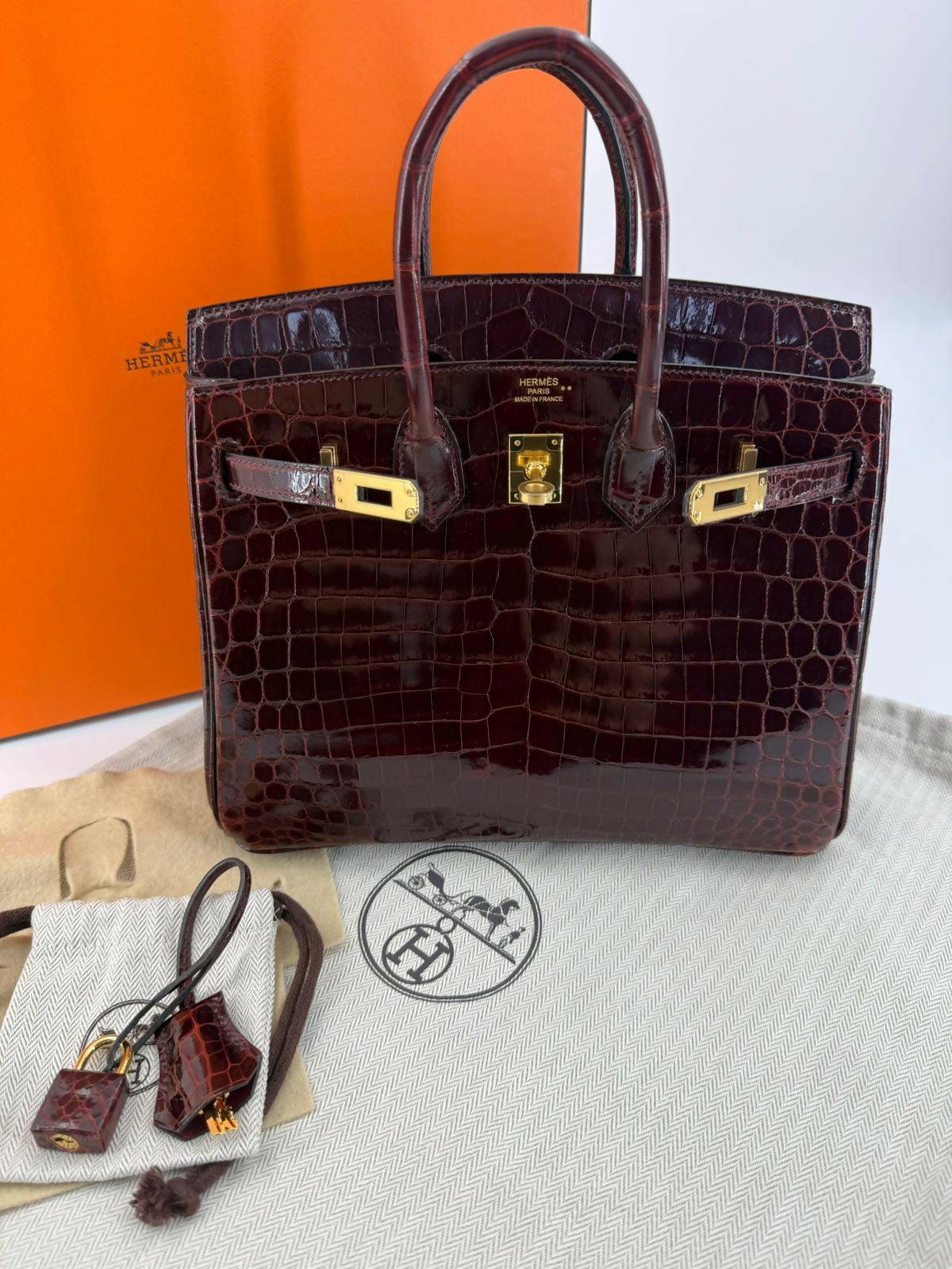 Hermes Birkin 25 Bordeaux Crocodile Leather Handbag with Gold hardware