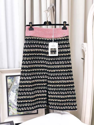Chanel 22A pink tweed skirt