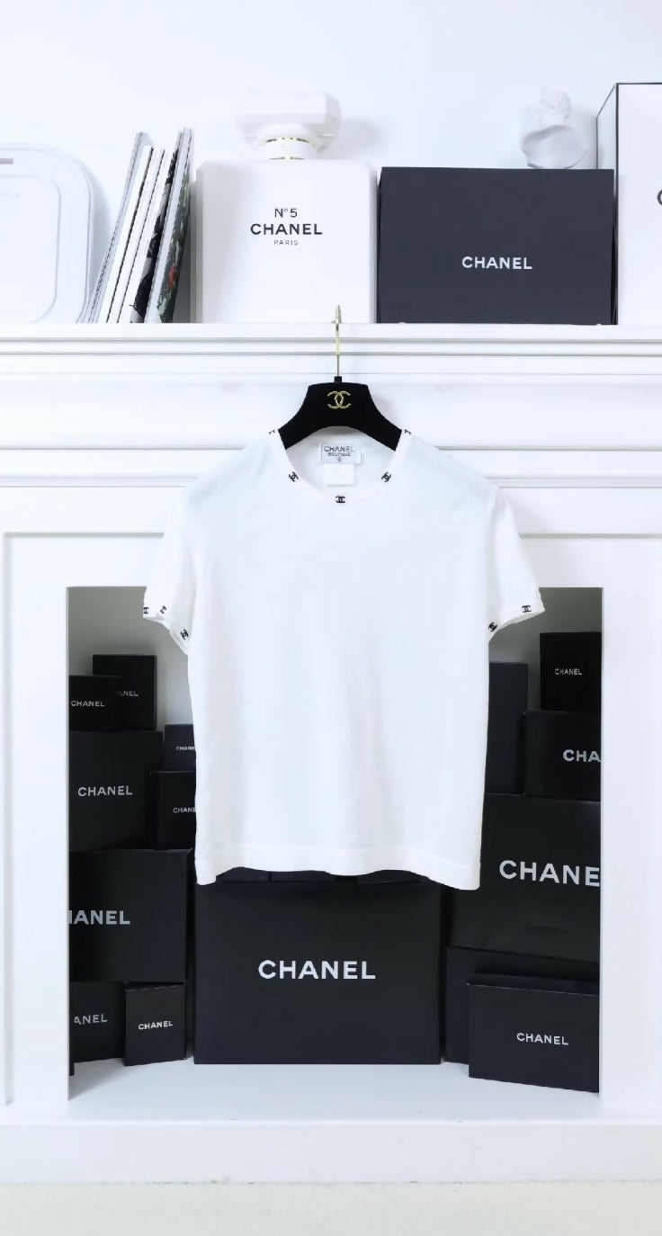 Chanel 1996 black and white CC top