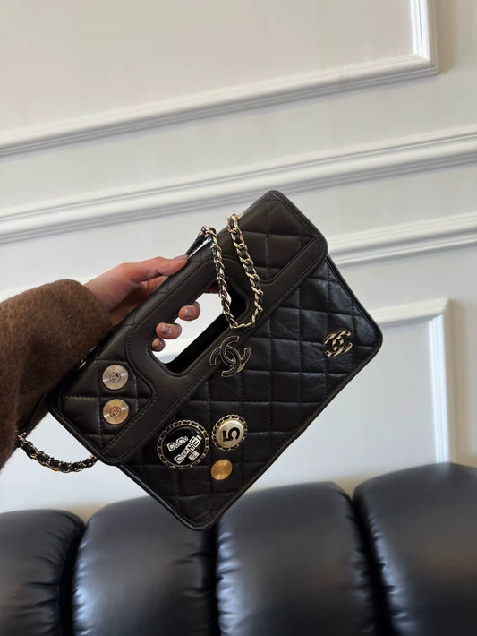 Chanel waxed leather horizontal badge 31bag